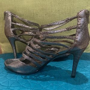 M by Marinelli silver sparkle strappy sandal back zipper size 6.5